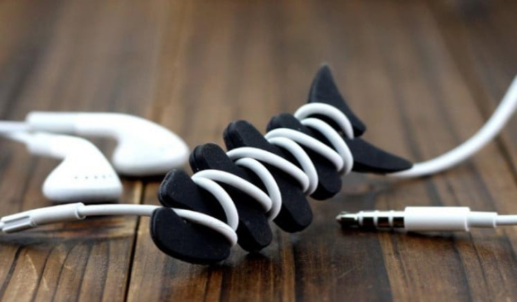 Полезные гаджеты держатель для наушников